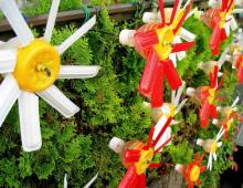 DIY flowers from plastic bottles: step by step, ideas, photos
