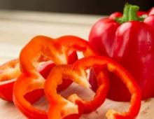 Potential benefits and harms of bell pepper
