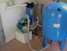 Hydraulic accumulators and membrane tanks What should be the pressure in the accumulator